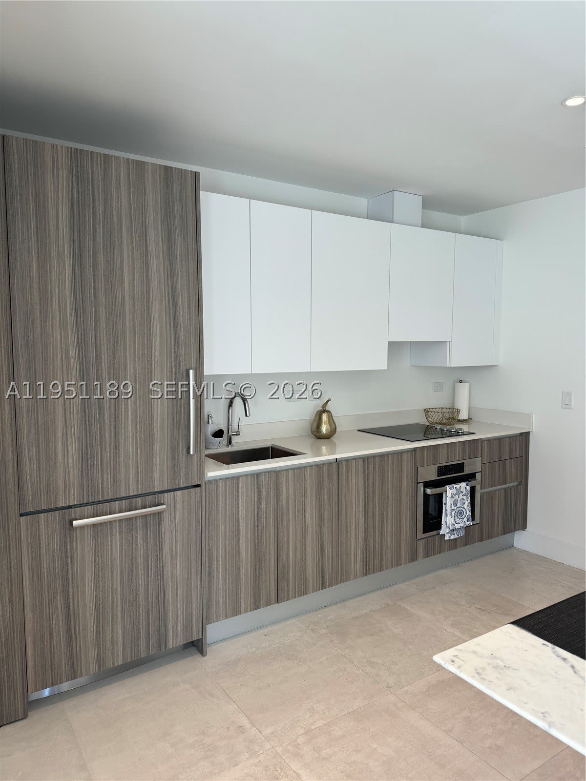 239 SW 9th St – photo 5