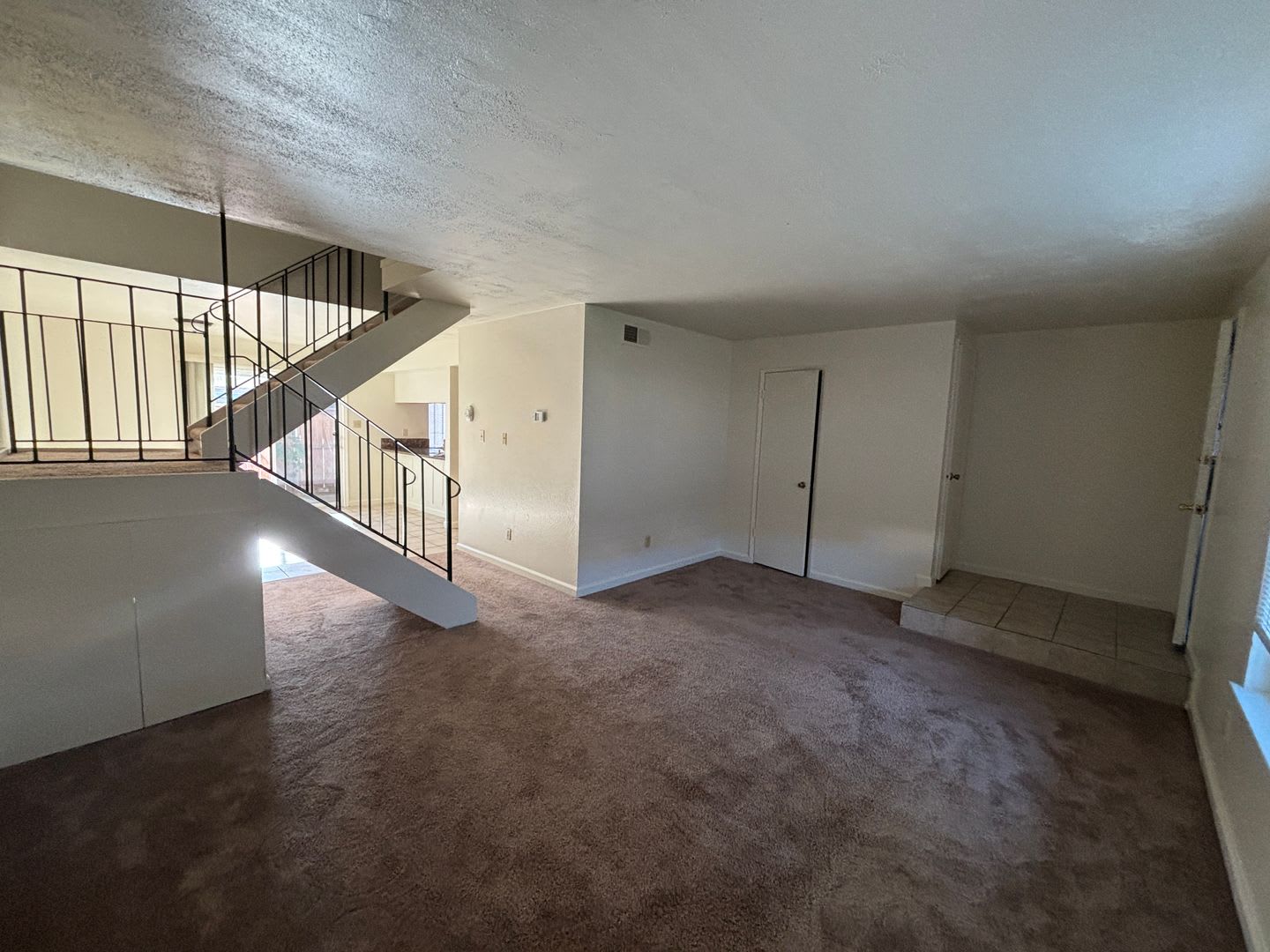 Nice 3 Bed, 1½ Bath, Two Story Condo Overlooking Pool – photo 3