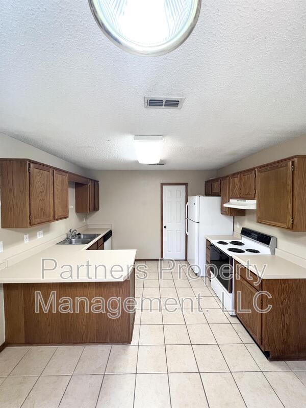 3089 Mica Street – photo 4