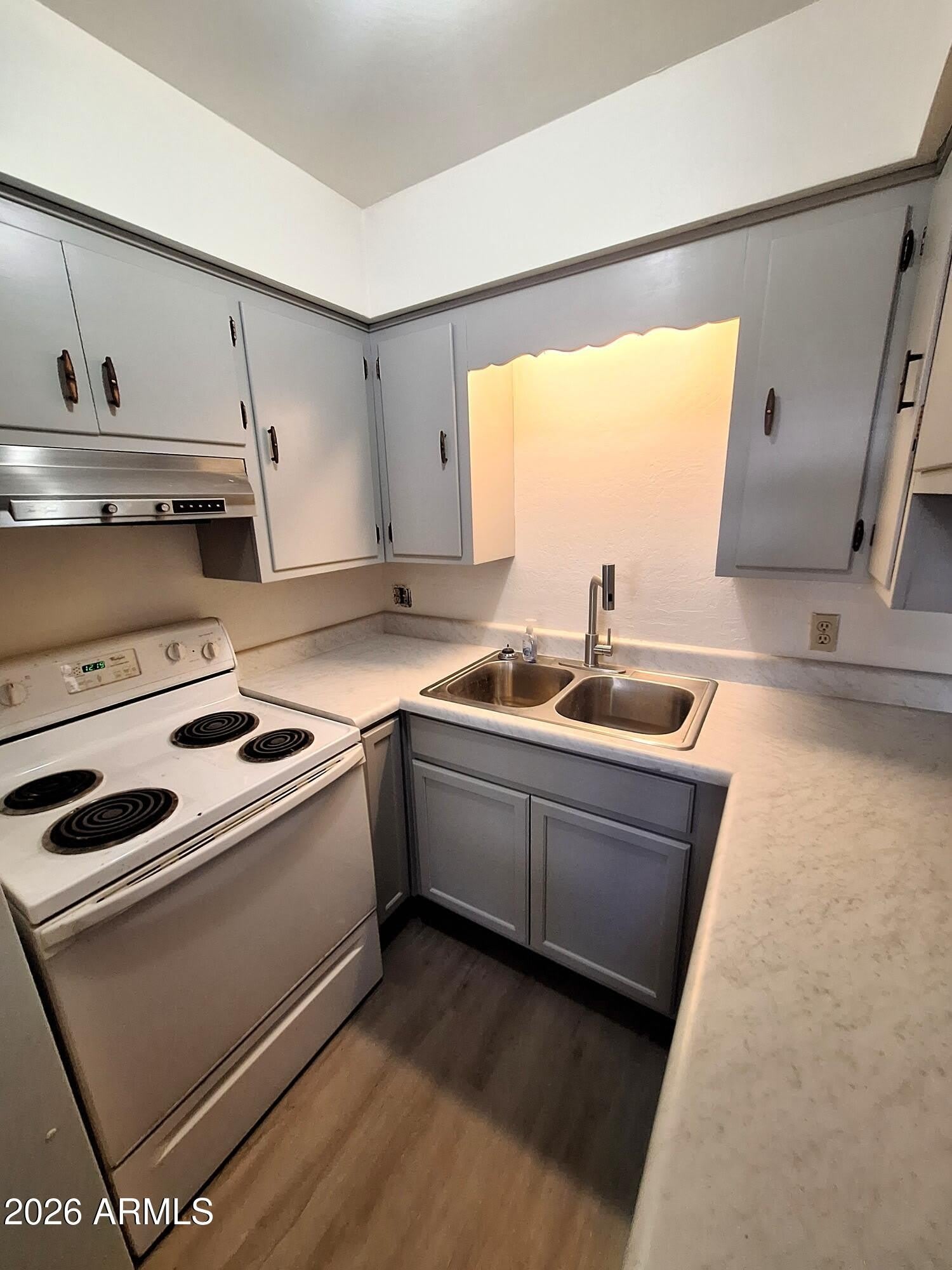 36 W PASADENA Avenue – photo 3