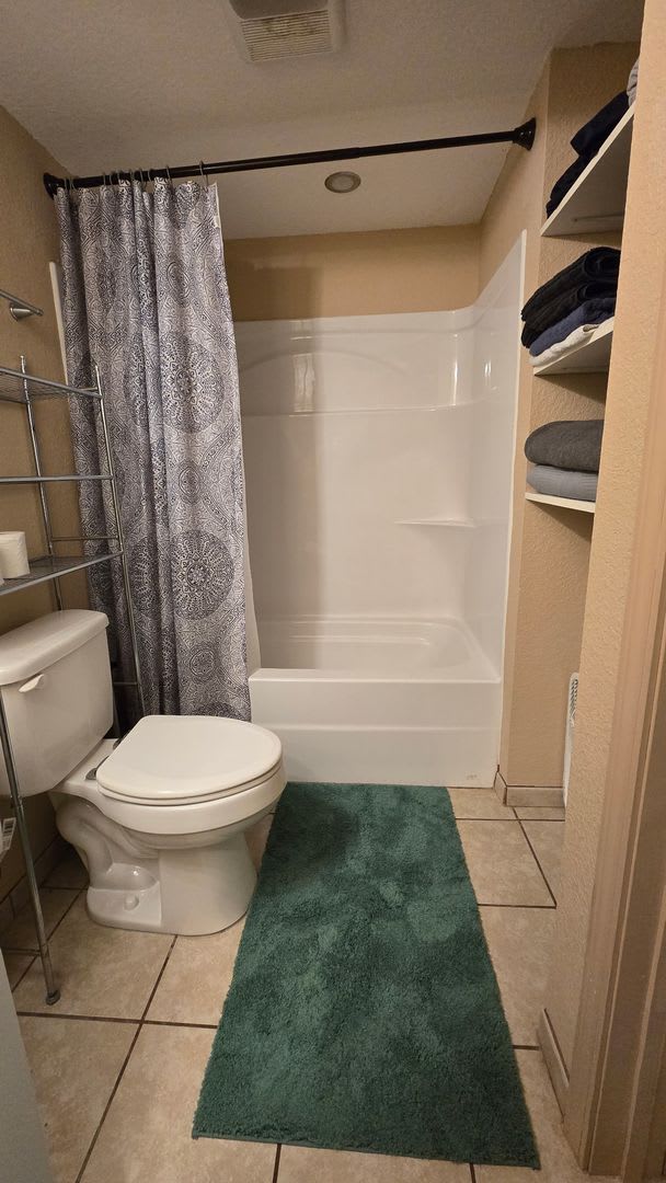 ***1 Bedroom 1 Bathroom furnished basement apartment*** – photo 3