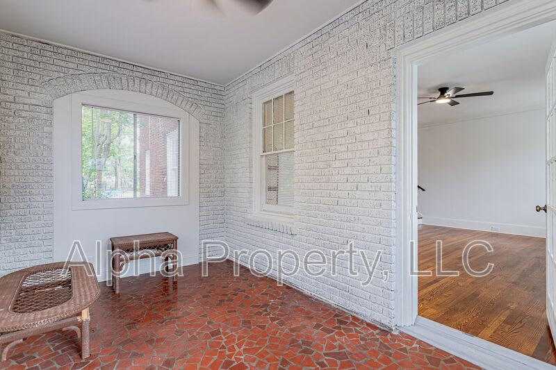 712 Augusta St – photo 3