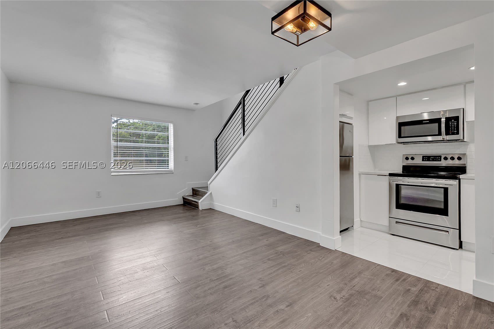 1114 S Douglas Rd – photo 3