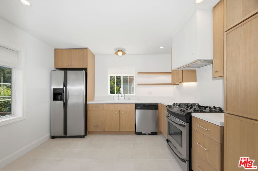 27355 PACIFIC COAST Hwy – photo 5