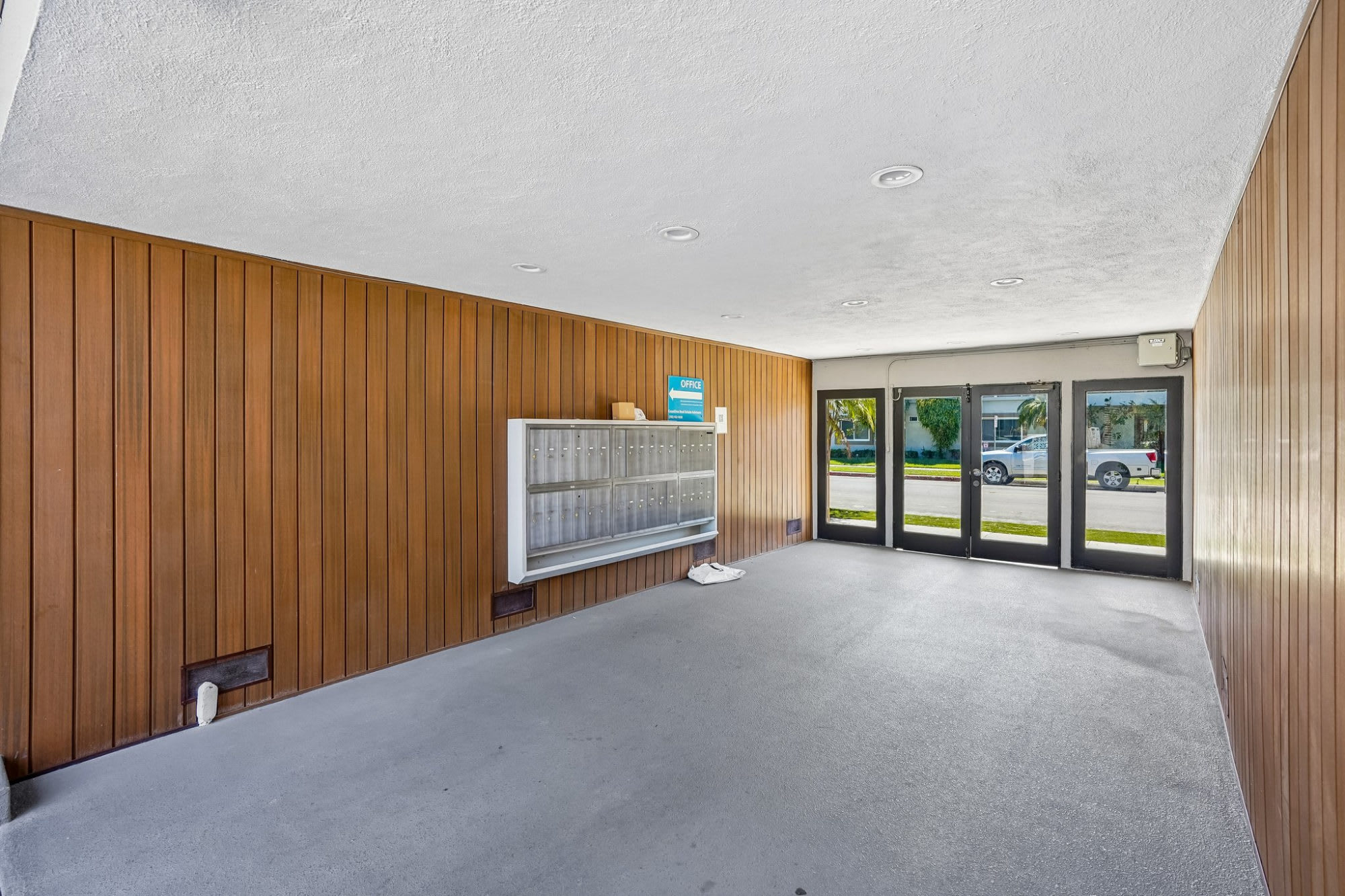 21007 Victor St – photo 3