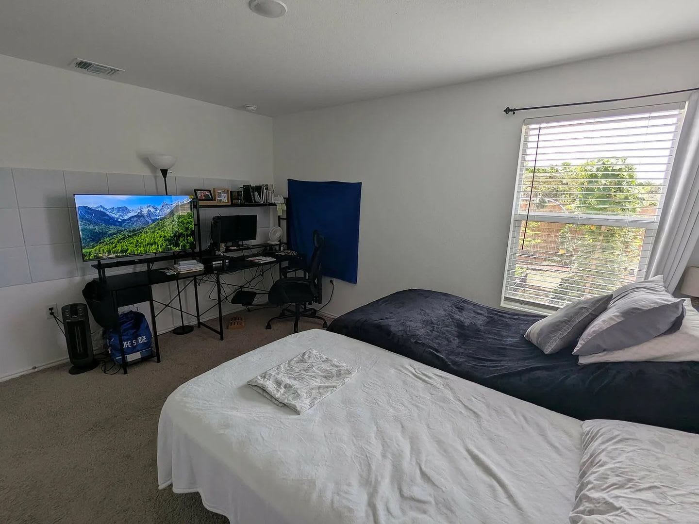 Room In 4 Bedroom Home In Von Ormy – photo 2