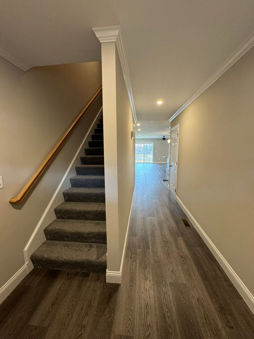 108 Mammoth Rd – photo 5