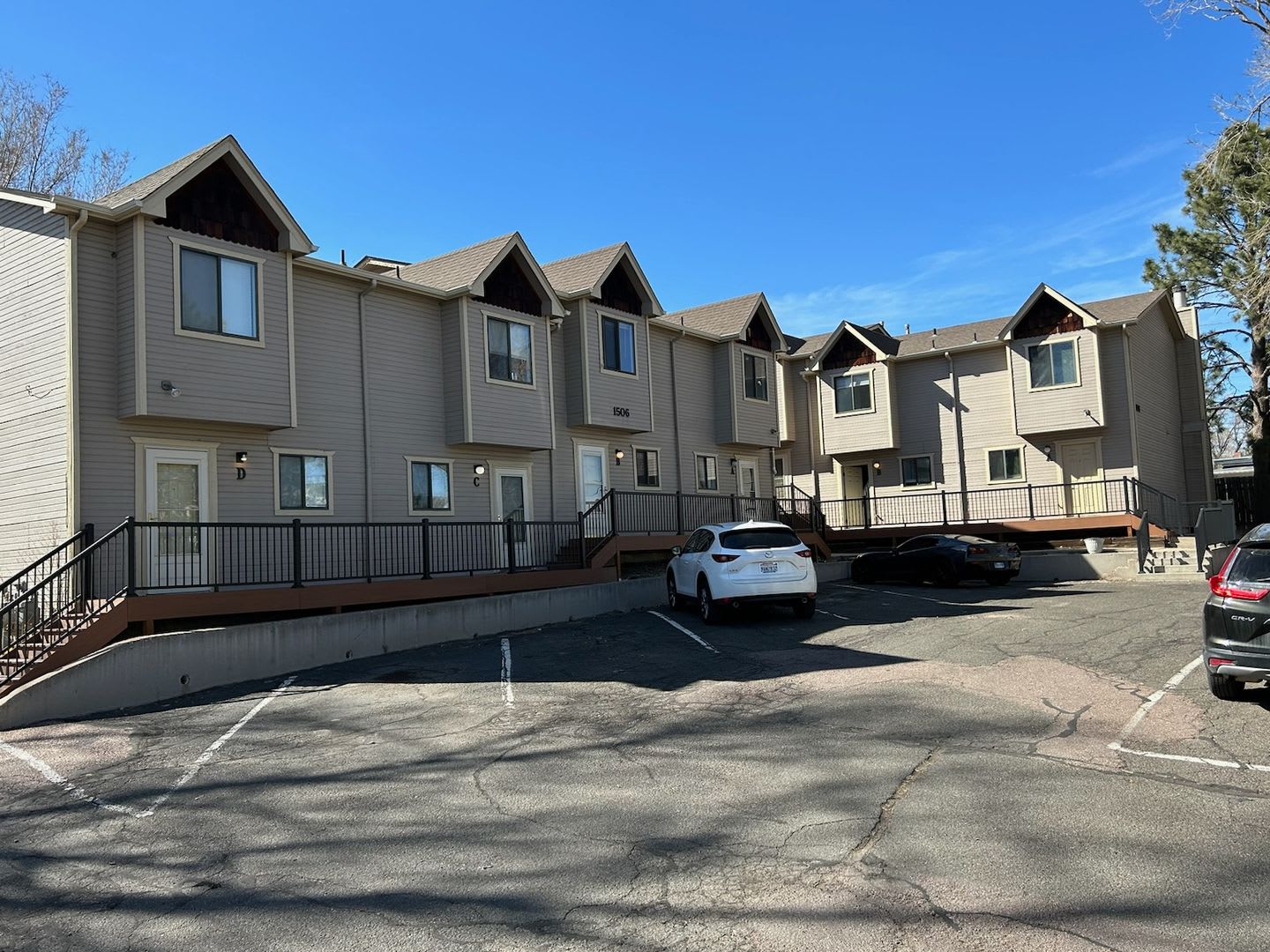Available NOW, 2 Bedroom Townhome w/ AC! – photo 3