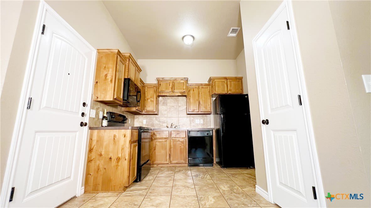 405 Sladecek Drive – photo 5