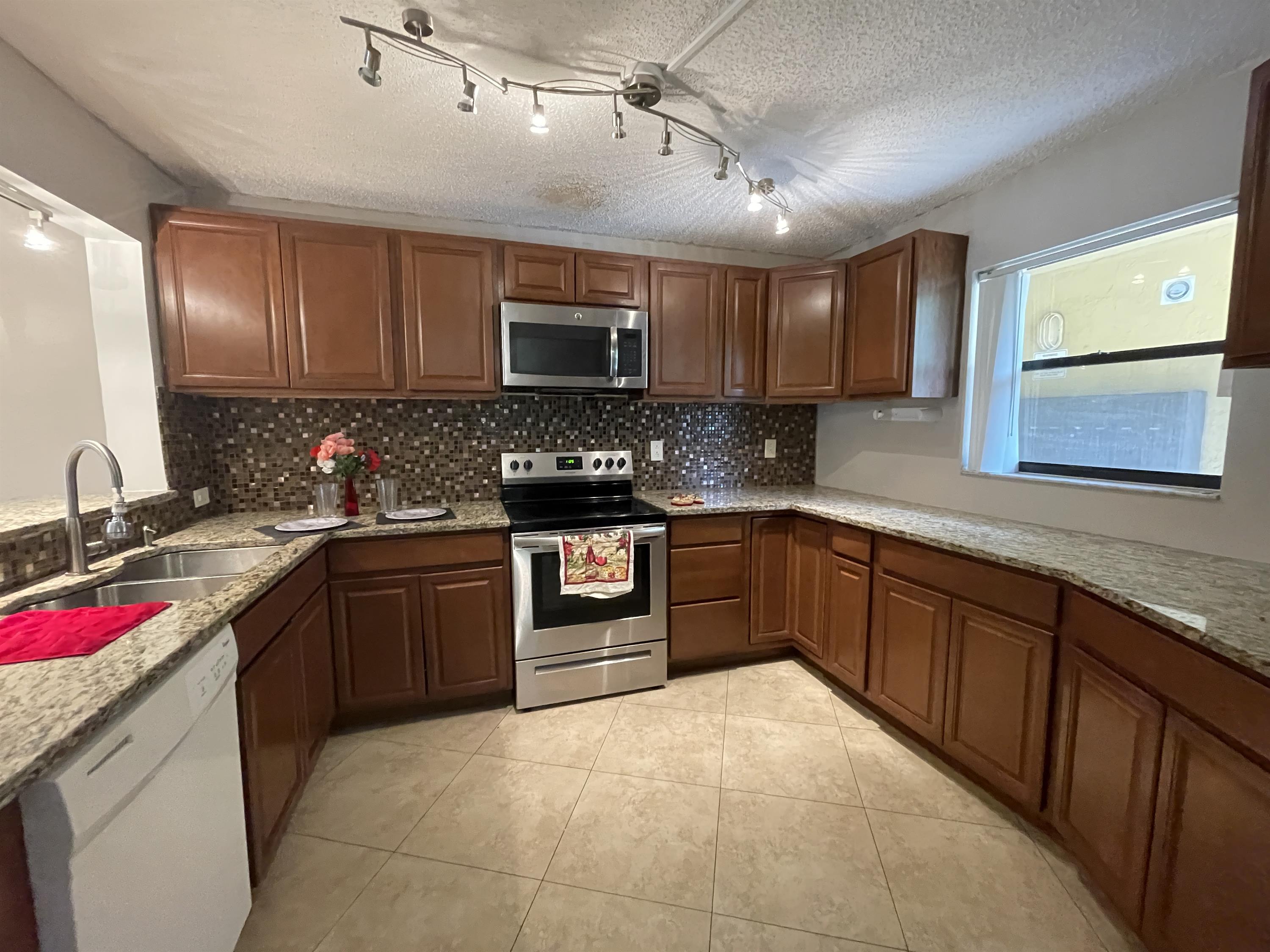 9044 NW 28th Dr #3-106 – photo 3