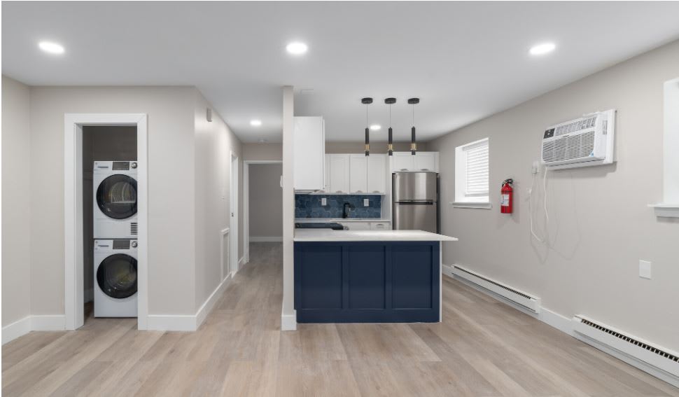 Laura Lane Apartments – photo 2