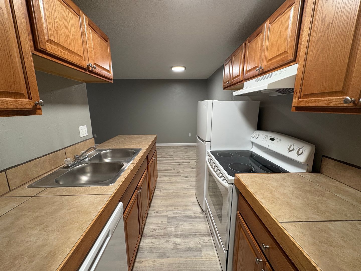 Mountain Pointe Apartments – photo 2