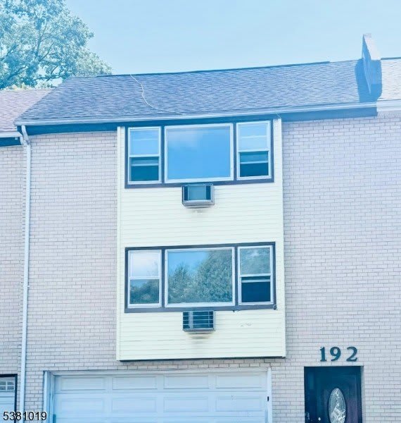 192 PARK ST UNIT 2 – photo 2