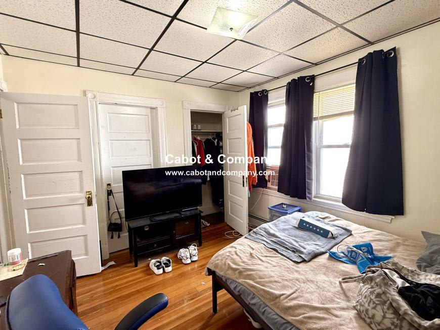 10 Craigie St. – photo 2