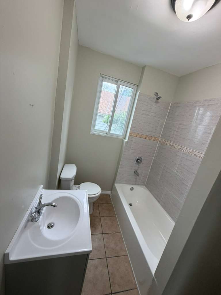27 29 N Munn Ave – photo 4