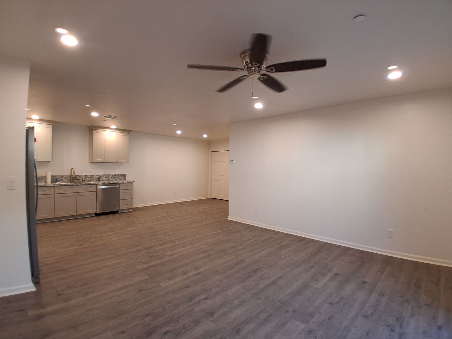 LakePark3016 – photo 2