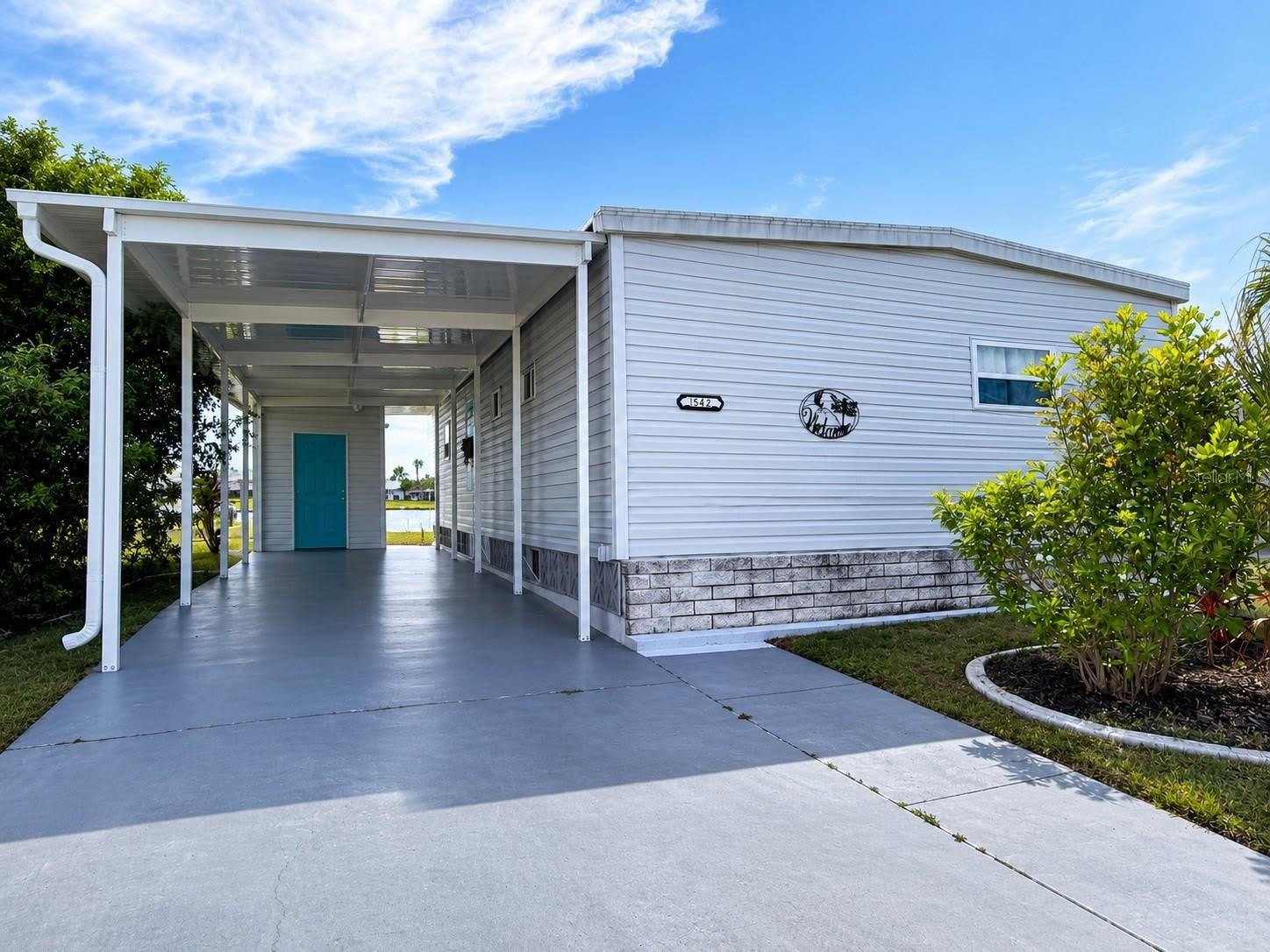 542 Tampico Drive – photo 2
