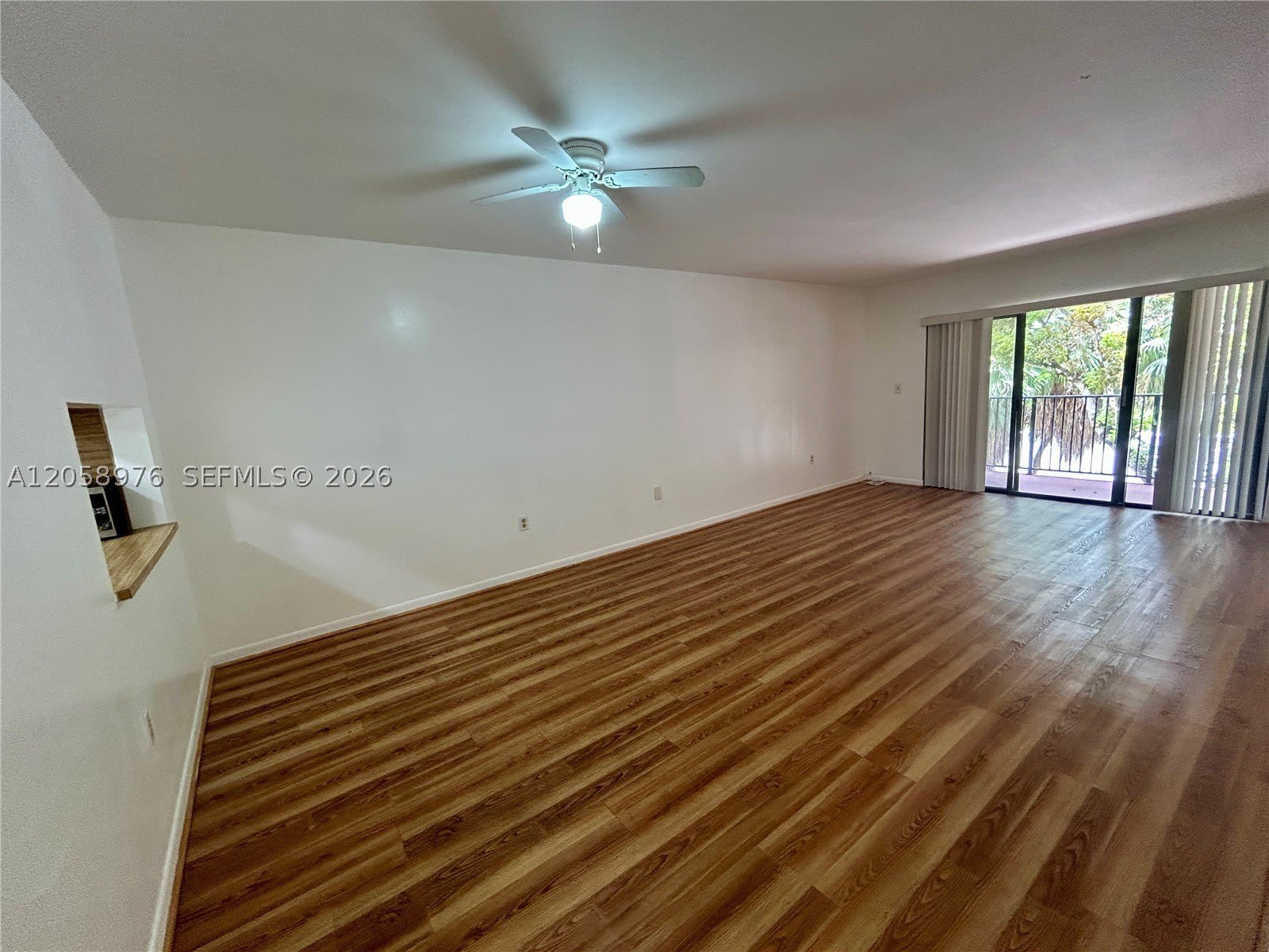 210 W Park Dr – photo 3