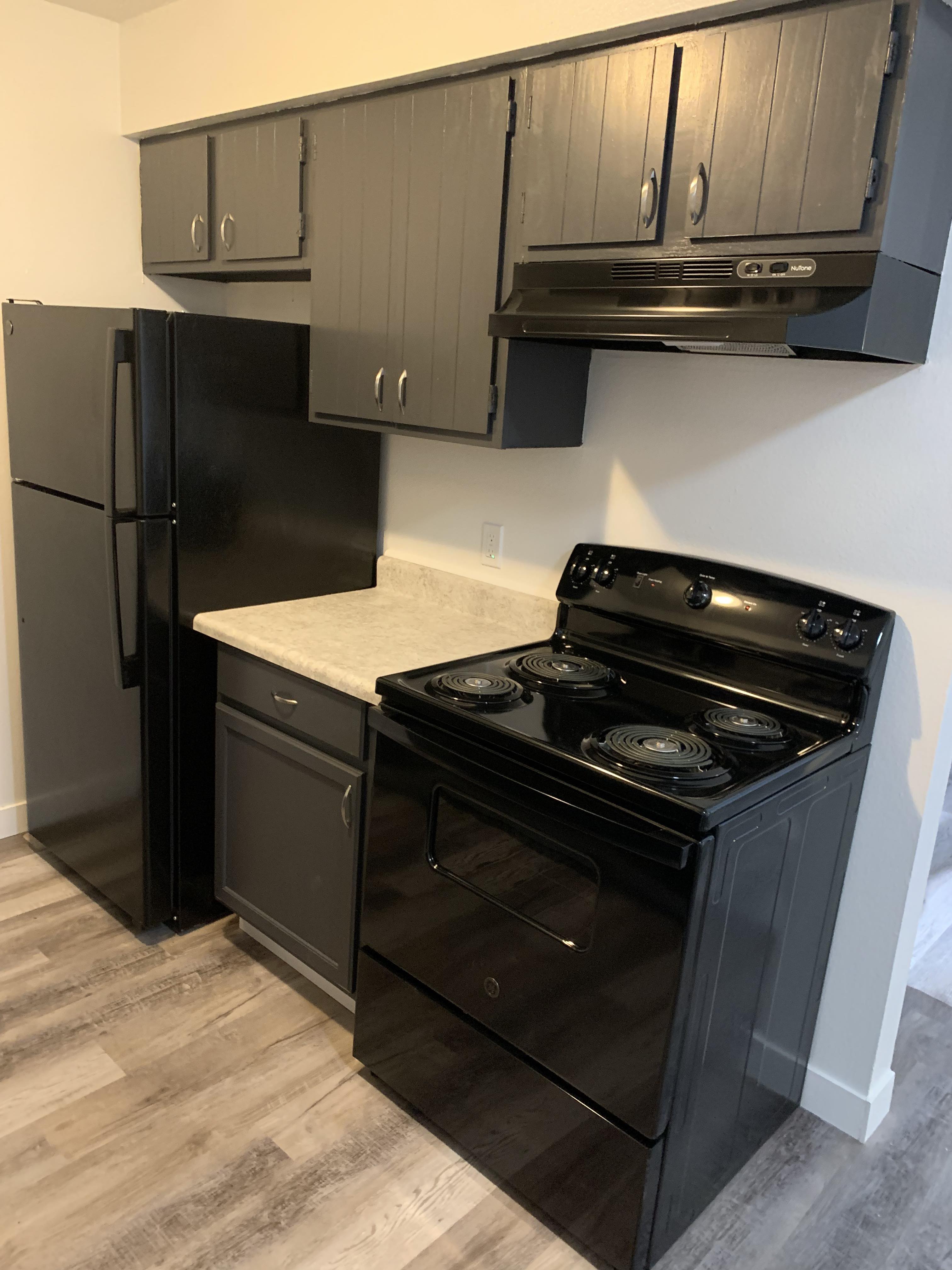 1229 Ravenwood Rd – photo 1