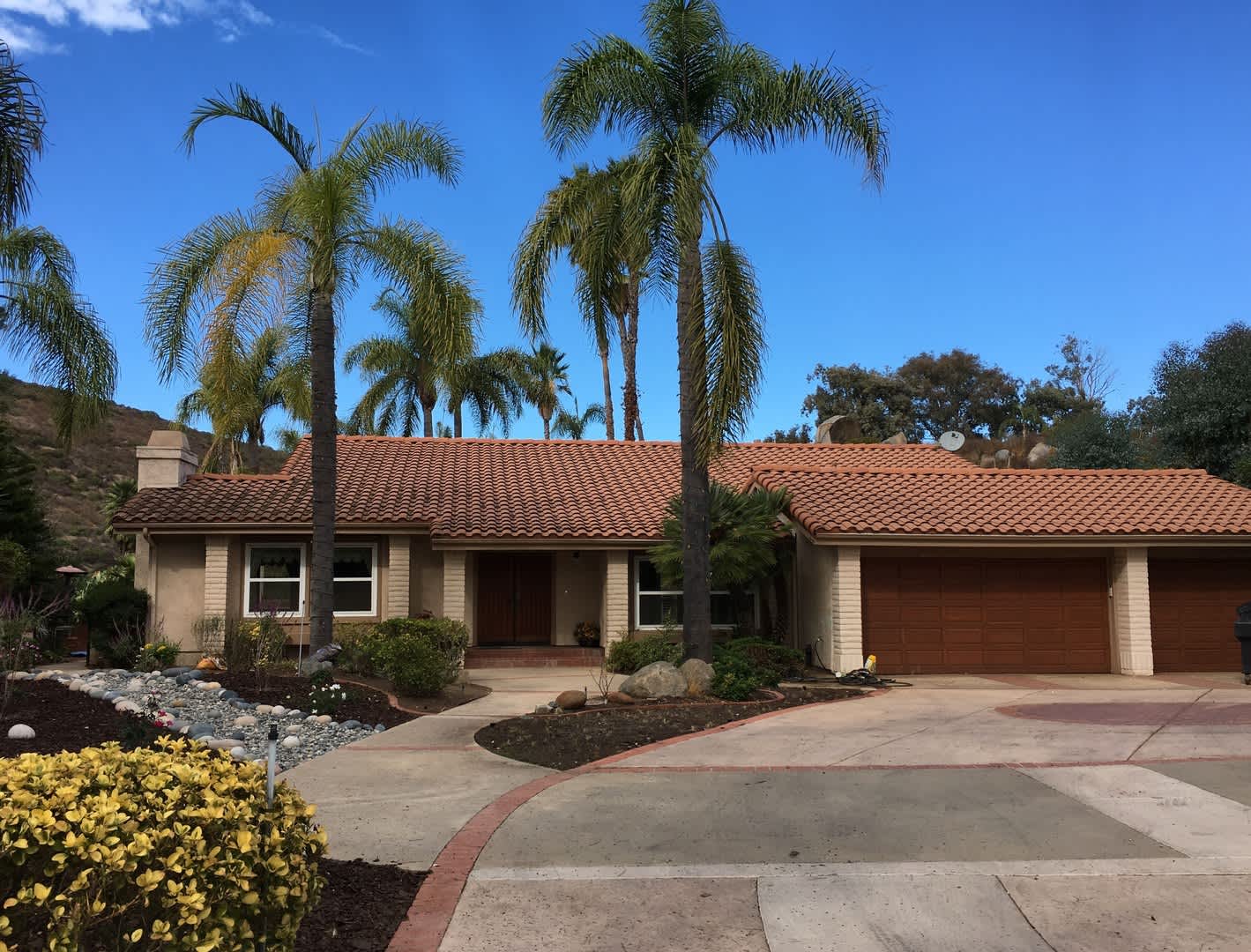 Spacious Four Bedroom House in Escondido! – photo 3