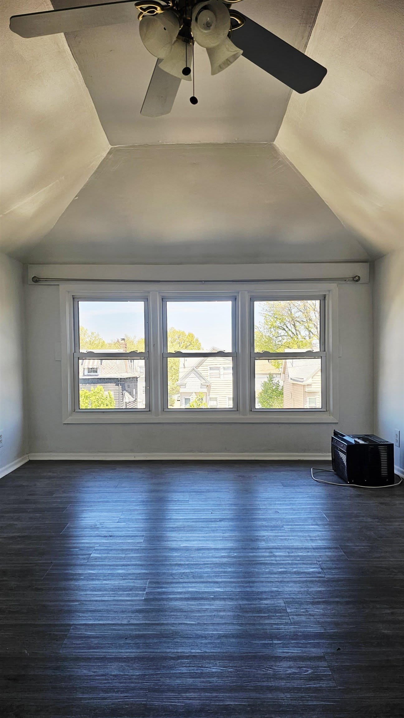 86 W 34TH ST – photo 2