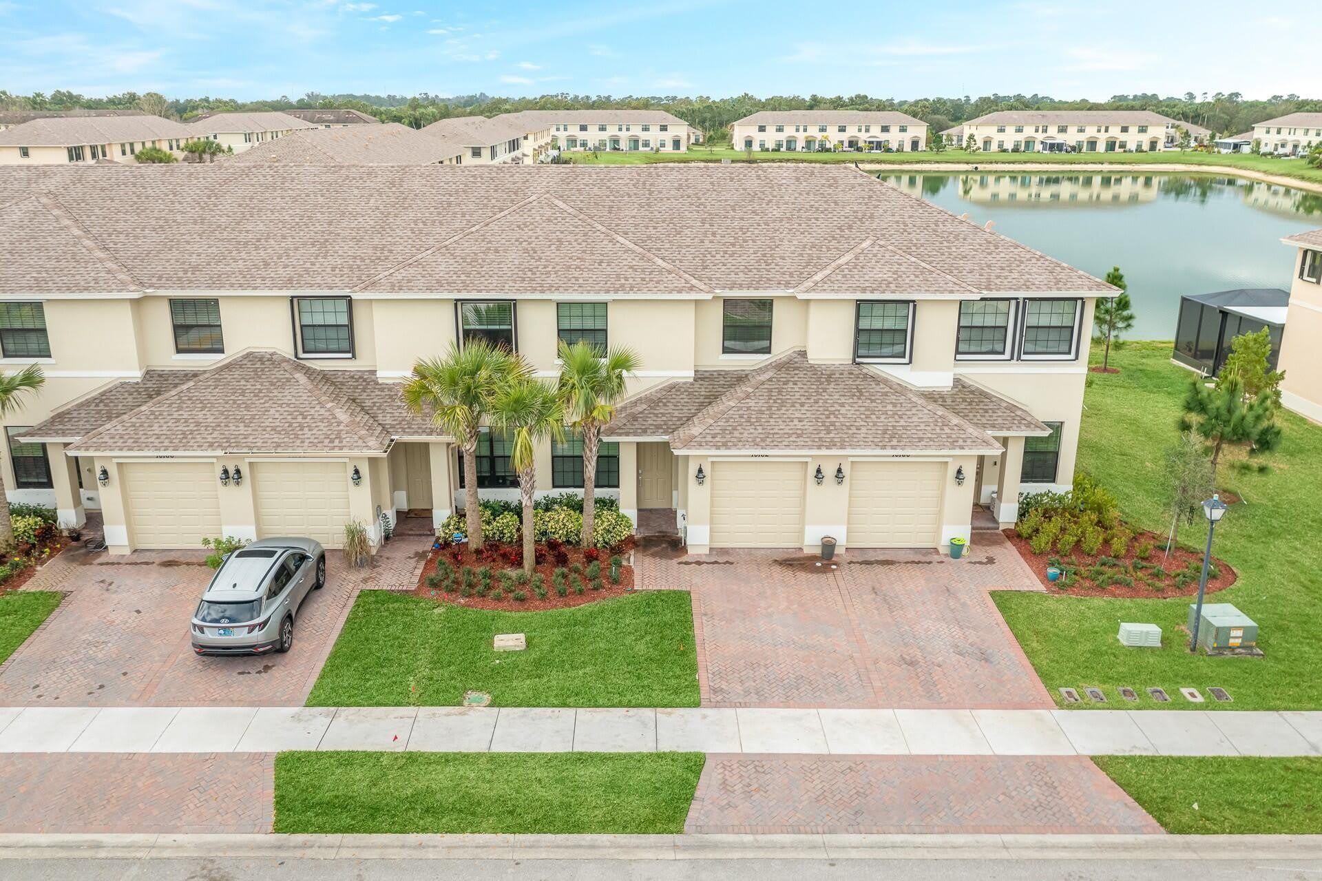 10032 W VILLA Circle – photo 1