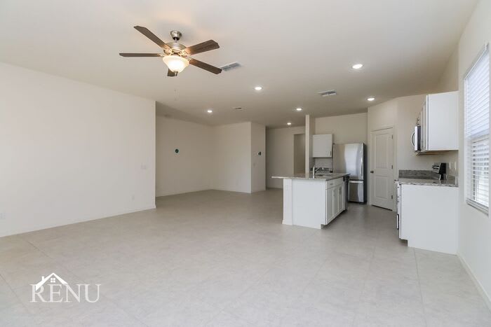 35425 West San Capistrano Avenue – photo 5