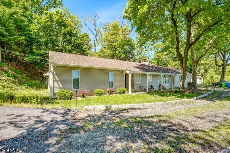 306 Warrenville Rd – photo 2