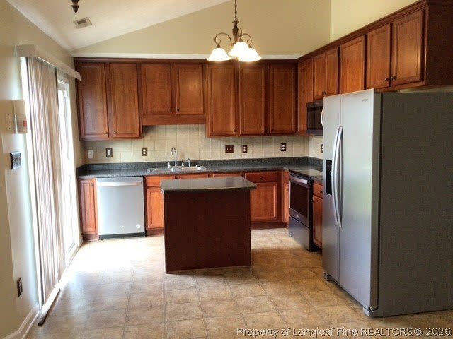 696 Fairfield Circle – photo 4