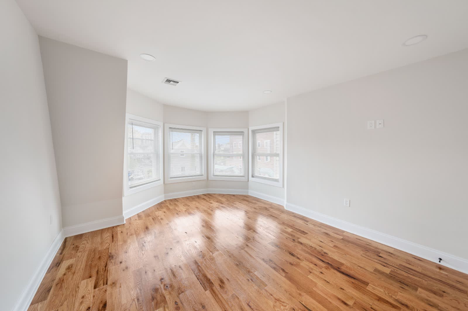 18 Taylor Street – photo 4