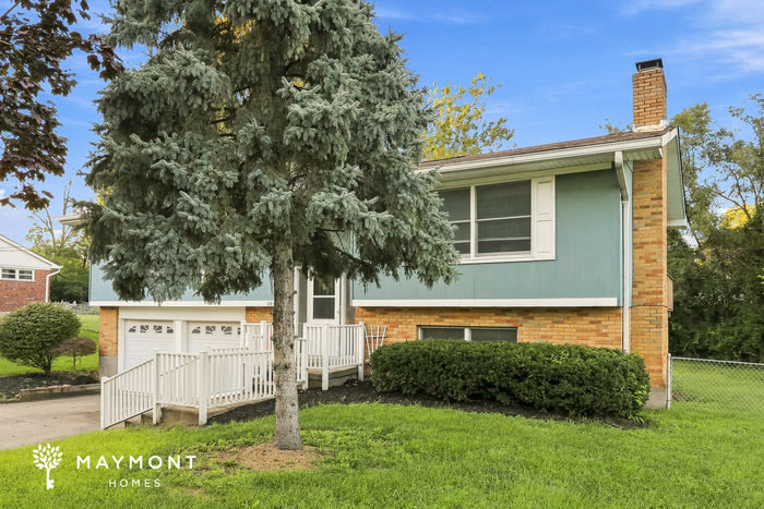 686 Cloverdale Avenue – photo 4