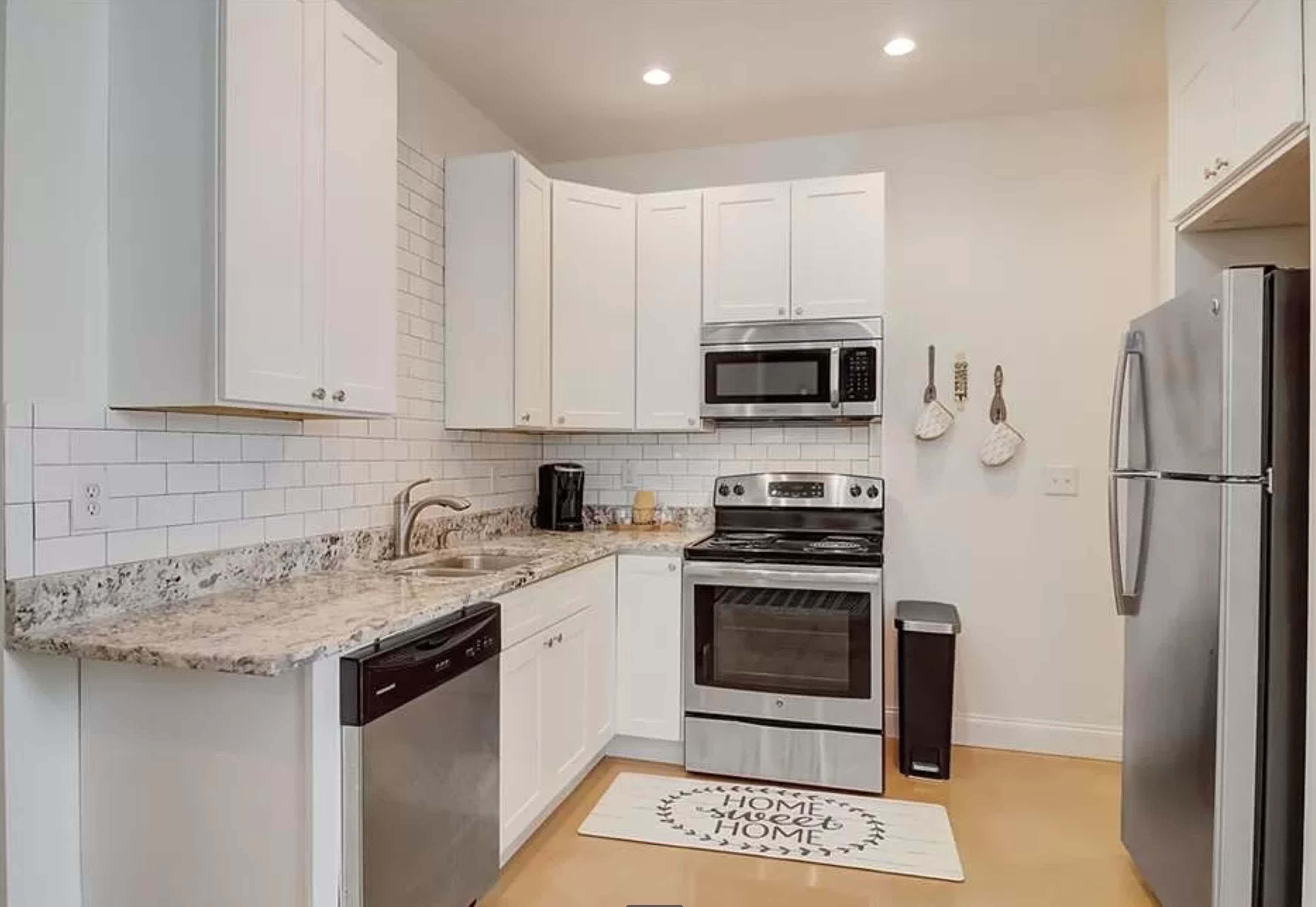 947 North Ormewood Park Drive Southeast – photo 1