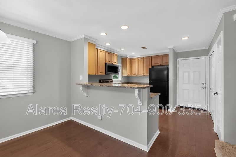 333 Circle Ave – photo 3
