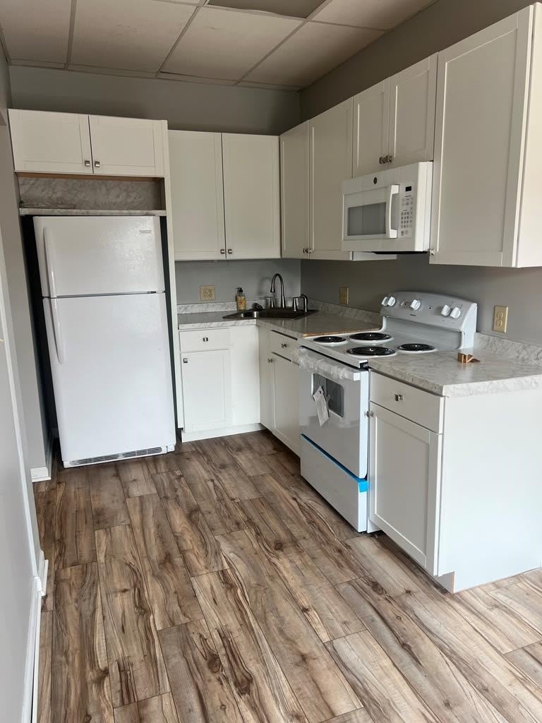 106 N Main St Apt A – photo 1