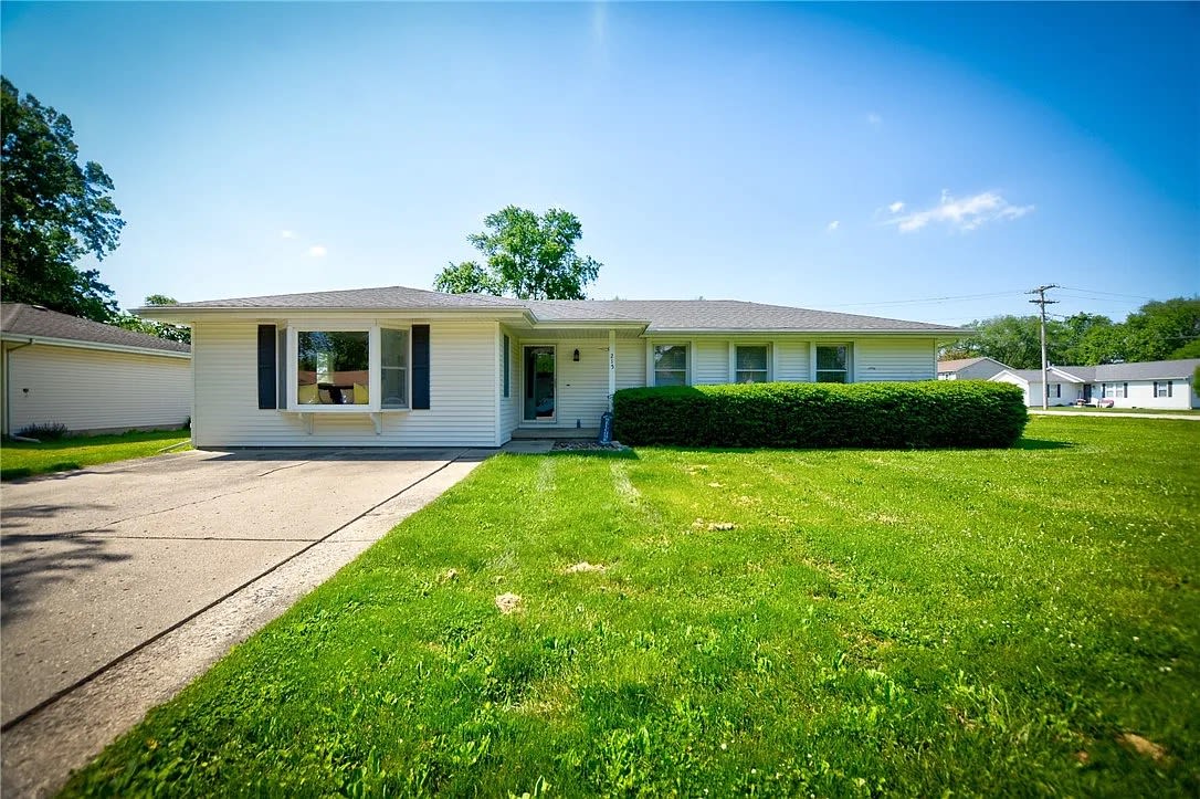 215 Magnolia Drive – photo 1