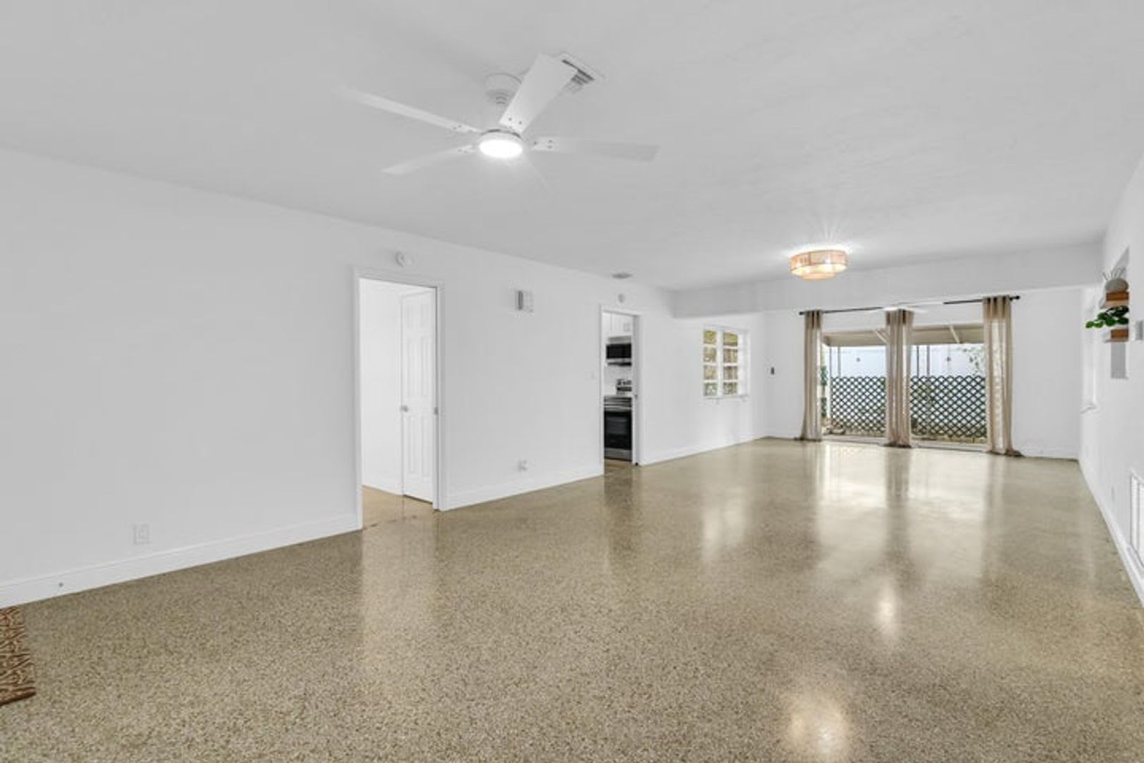 702 Sunset Drive Lake Worth Beach Fl 33461 – photo 3