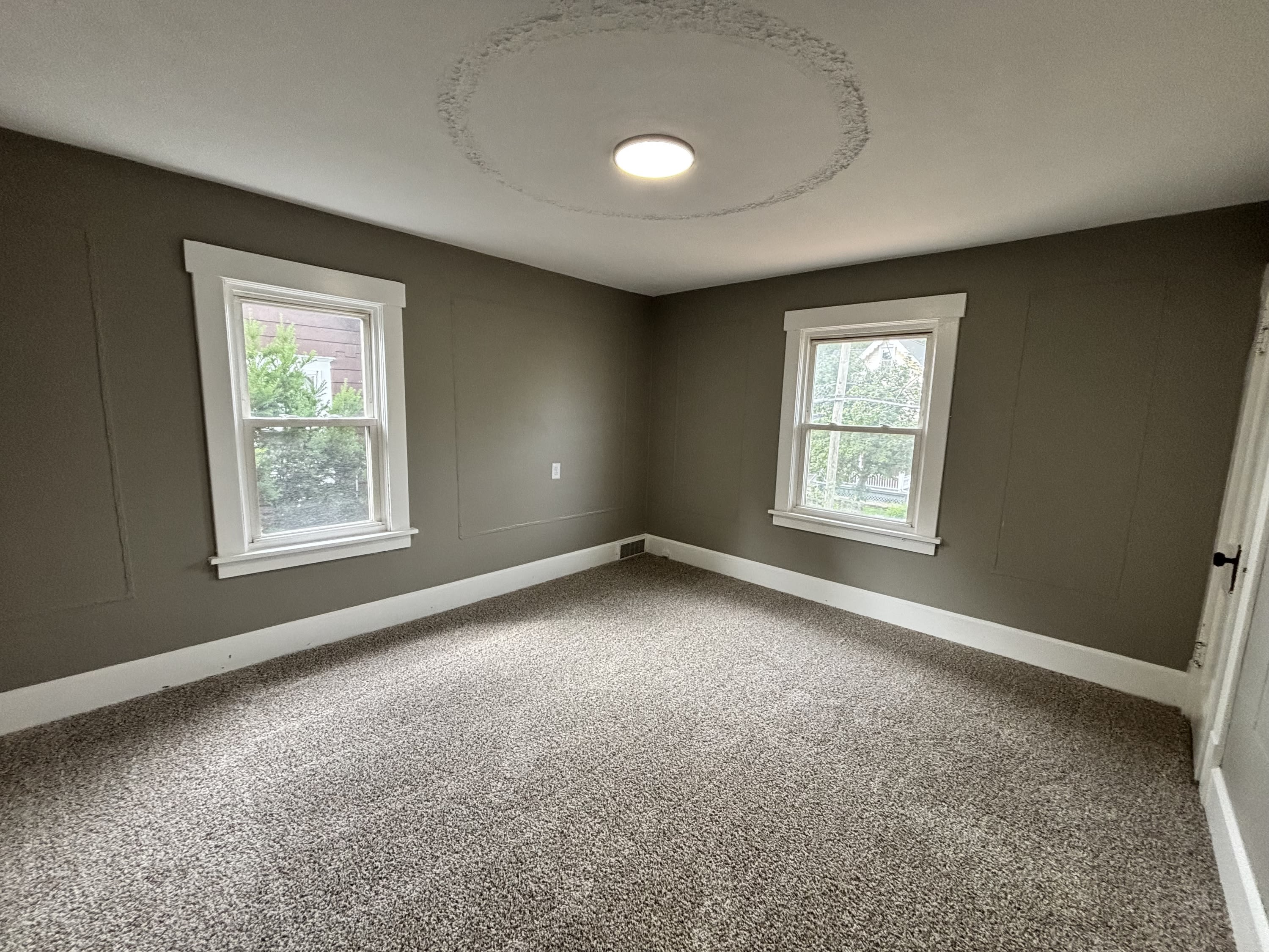 330 Columbus Ave NW – photo 3