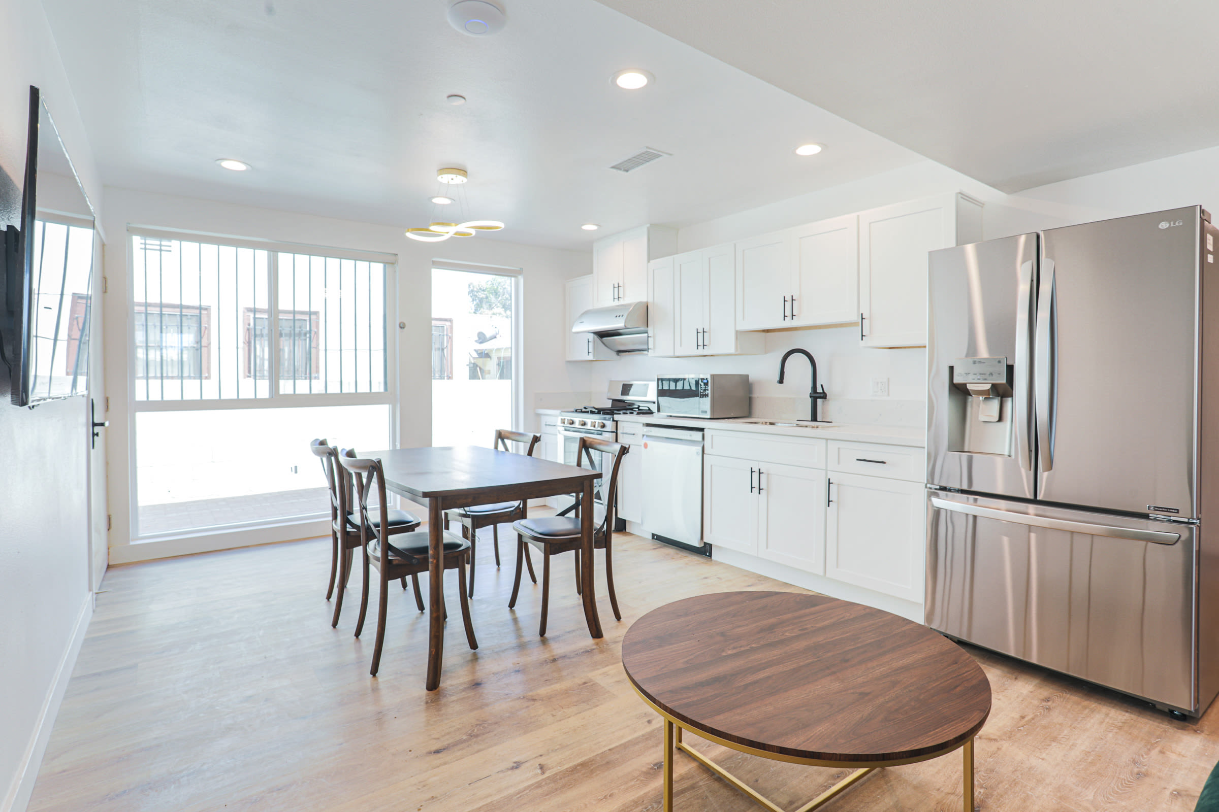 1534 W 35th Street – photo 3