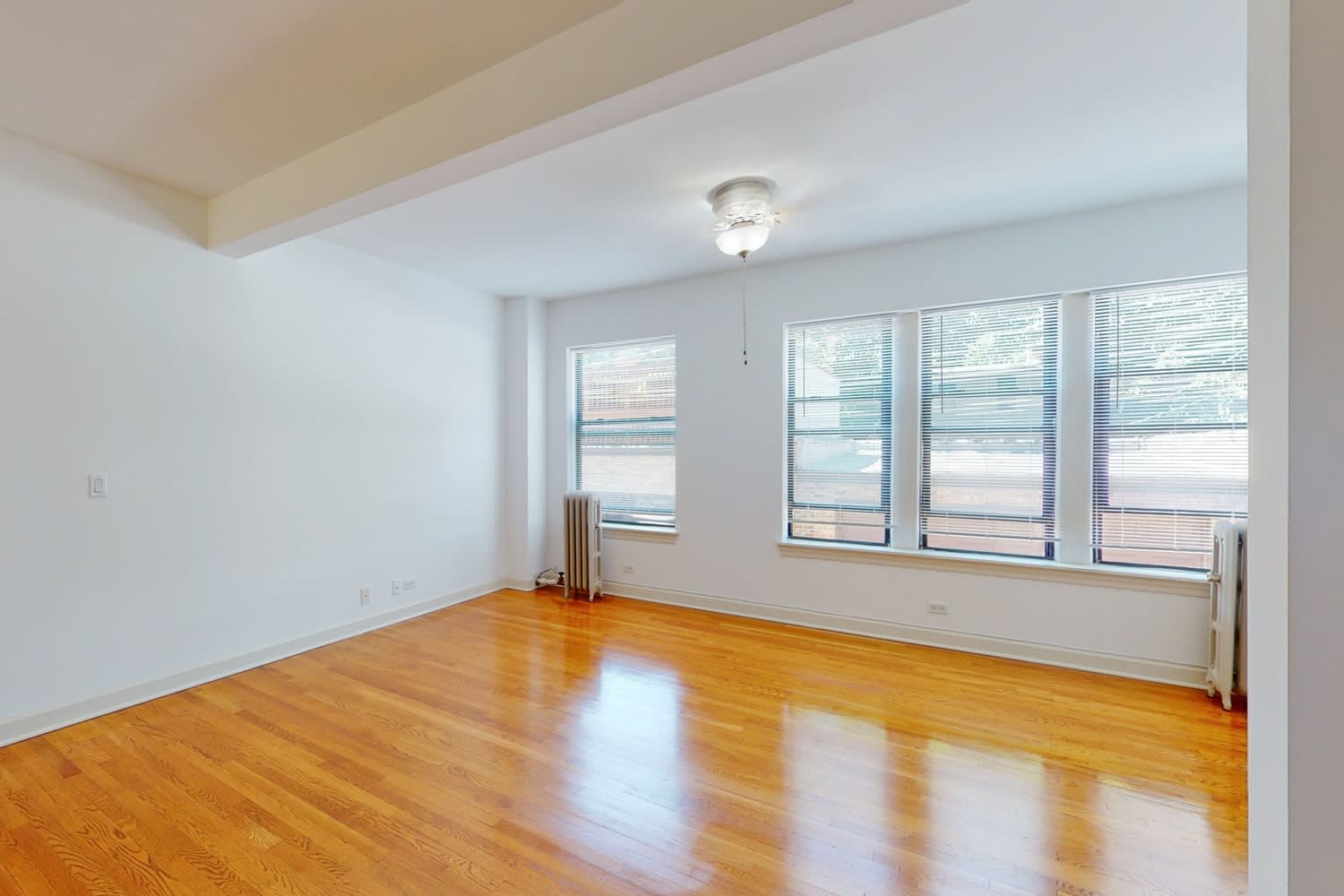 5326-5336 S. Greenwood Avenue – photo 2