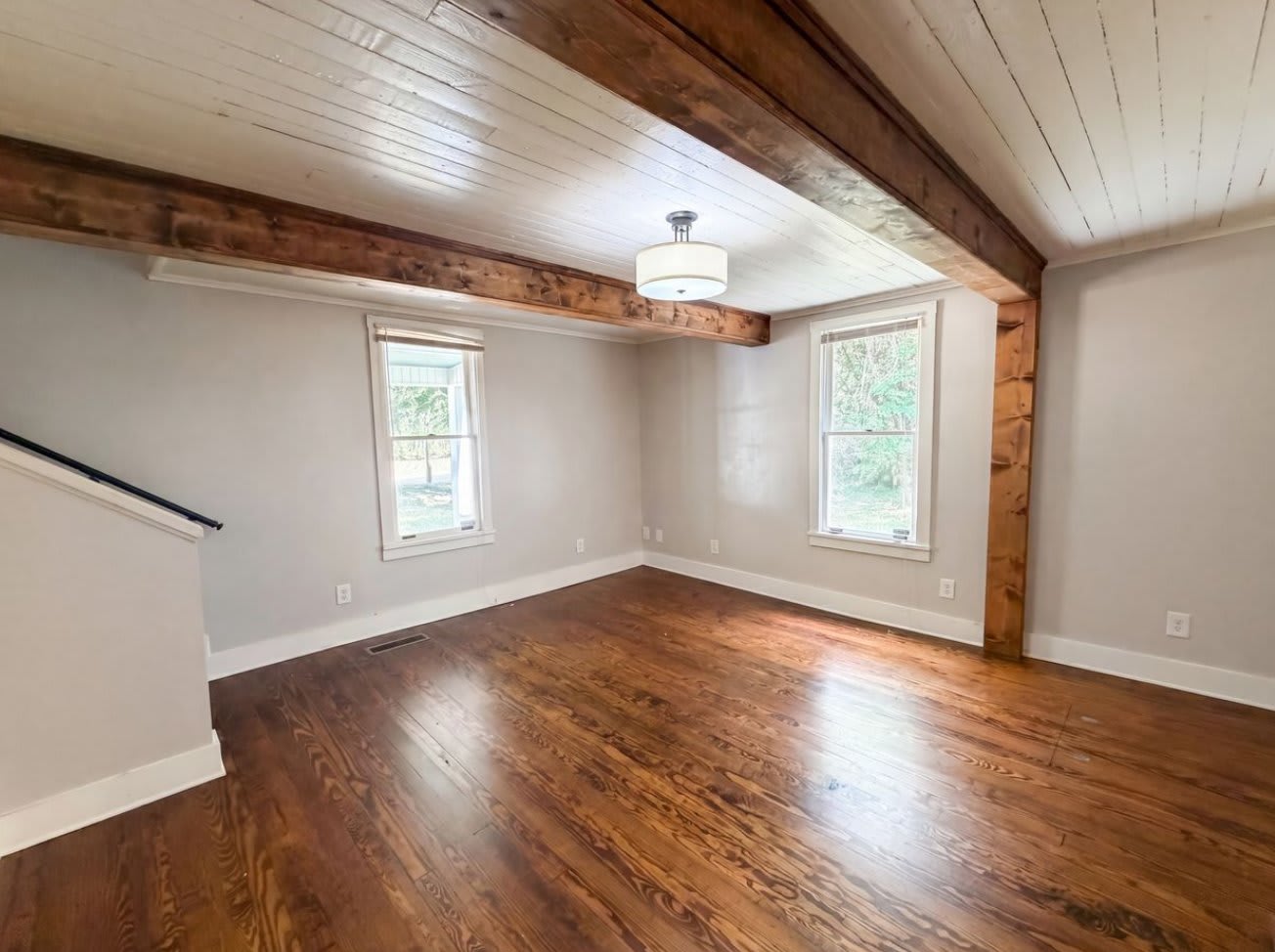 571 Winston St – photo 3