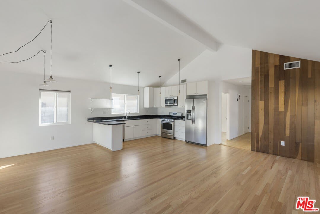 5712 Buchanan St – photo 5