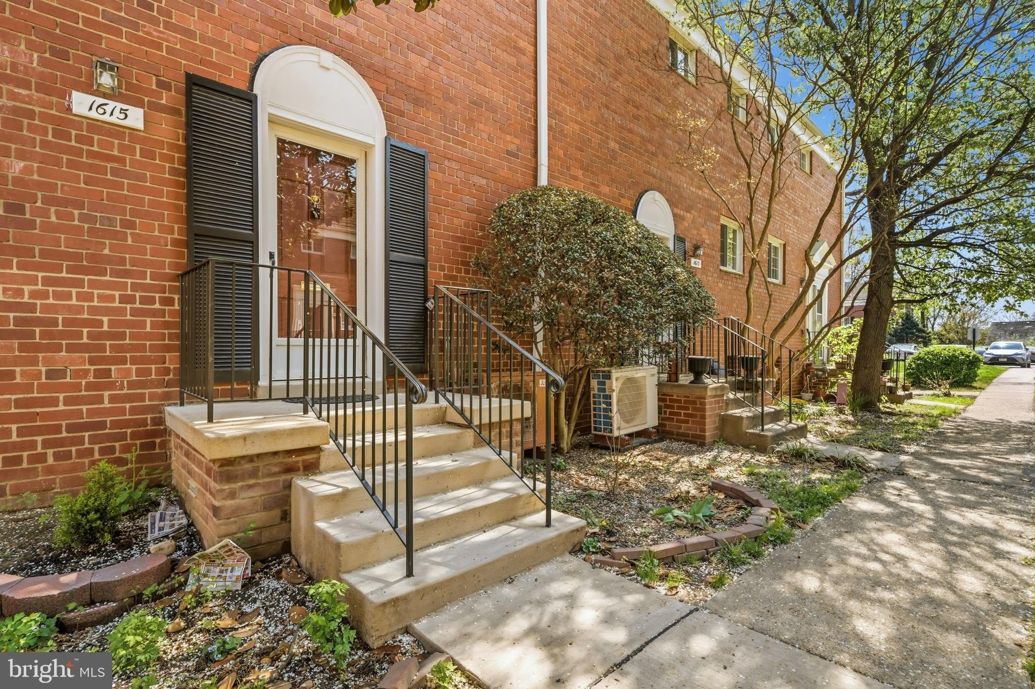 1615 MOUNT EAGLE Place – photo 3