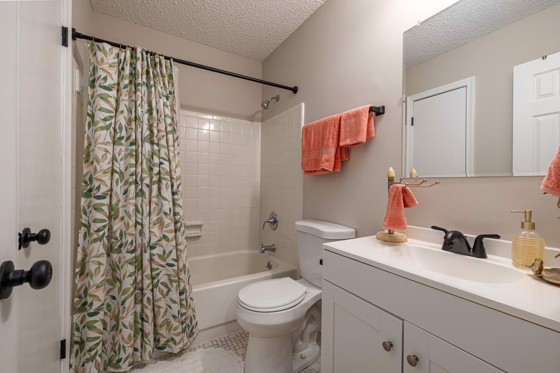 Stallion Square Apartments. Spacious, Updated Living in North Charleston! – photo 5