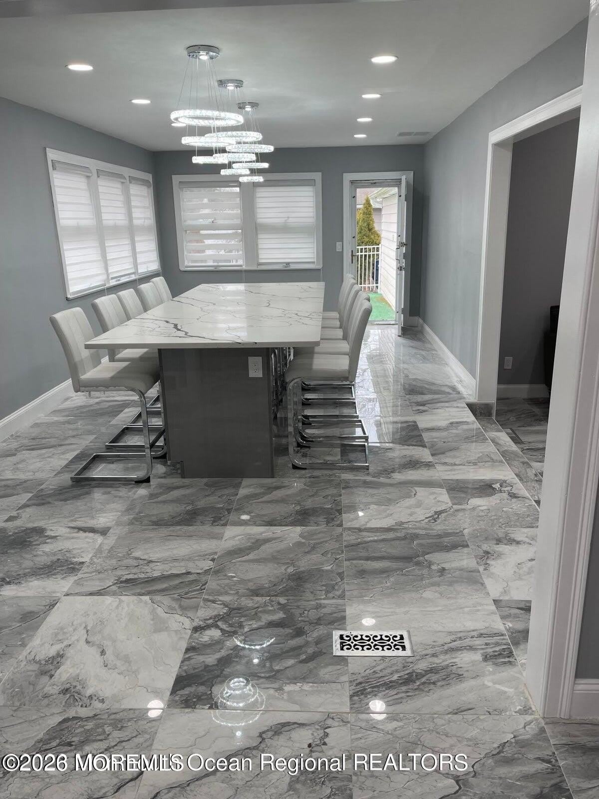 6 Dwight Drive – photo 4
