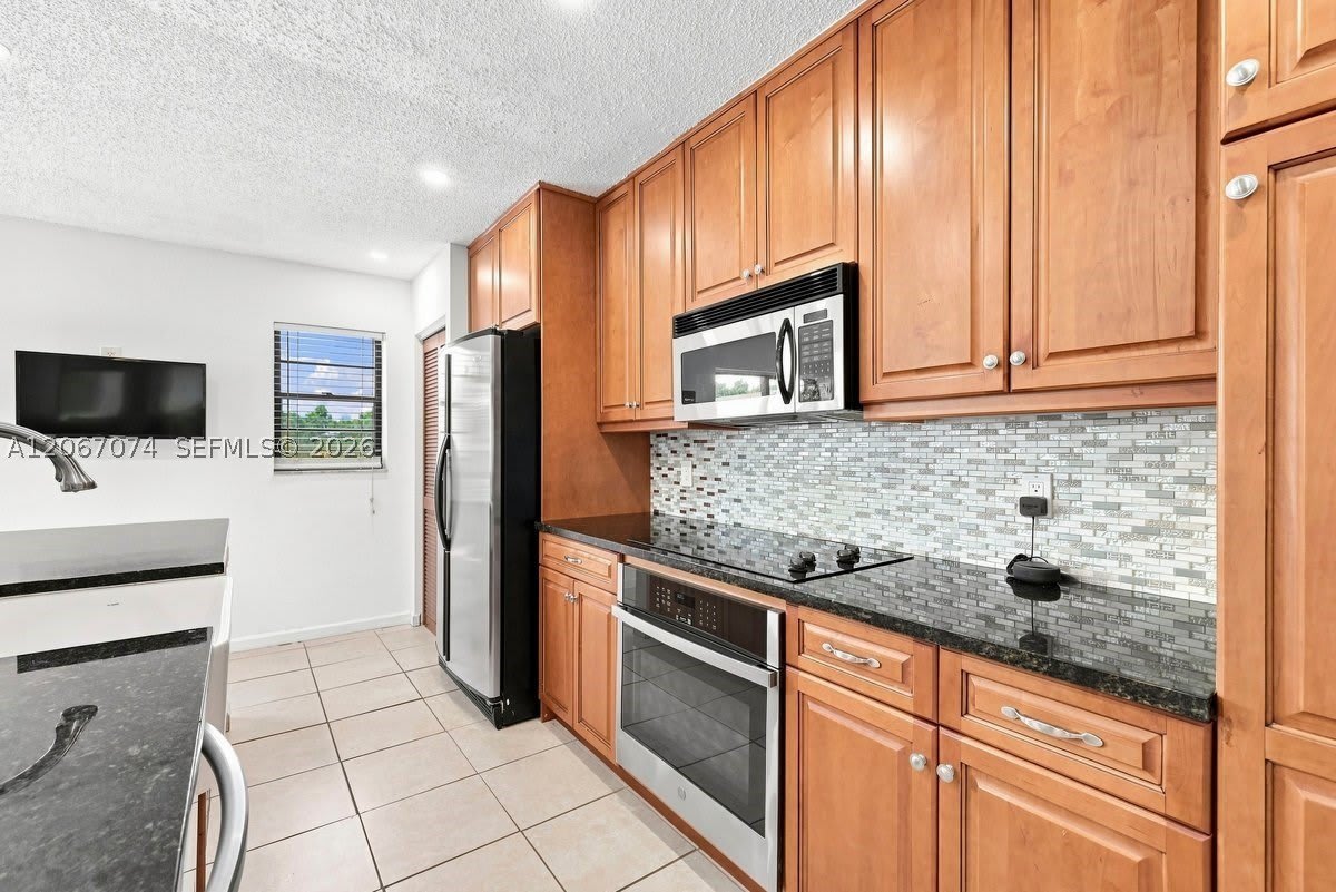 206 SE 1st Cir – photo 4