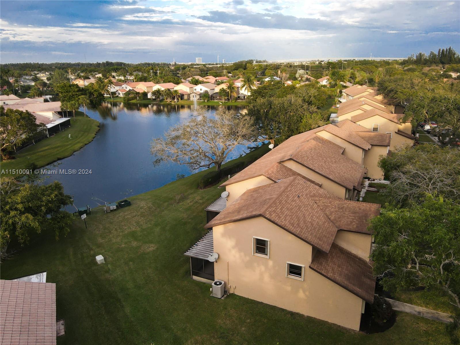 231 Lakeside Circle – photo 3