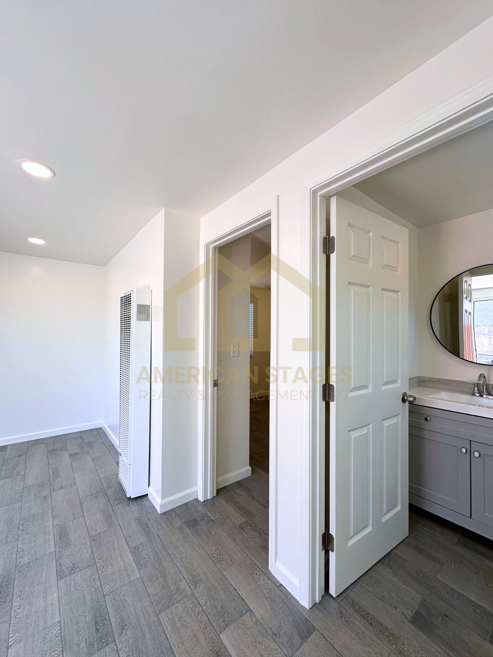 1101 West Oak Avenue B – photo 1