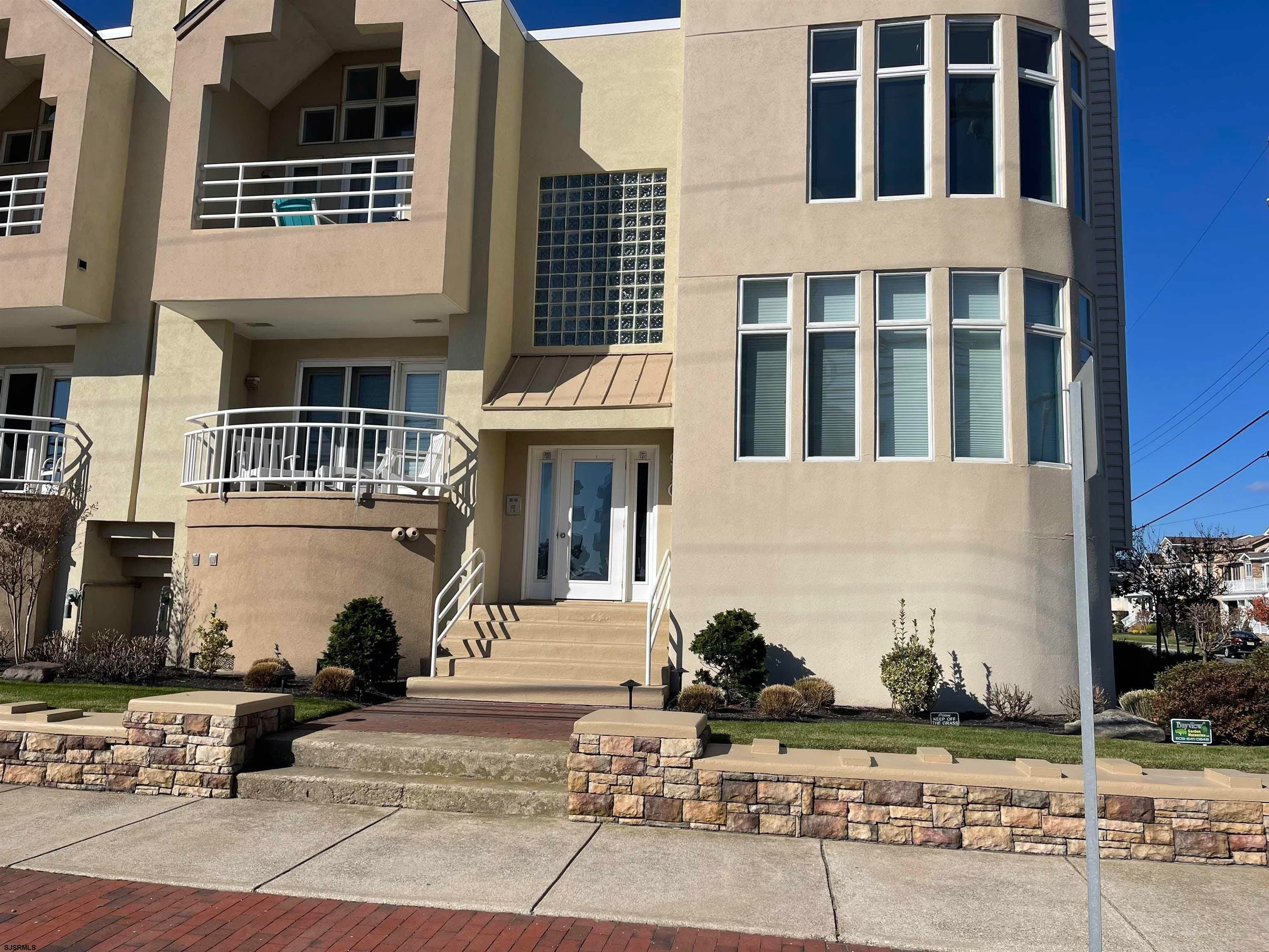 9101 Atlantic Ave – photo 2