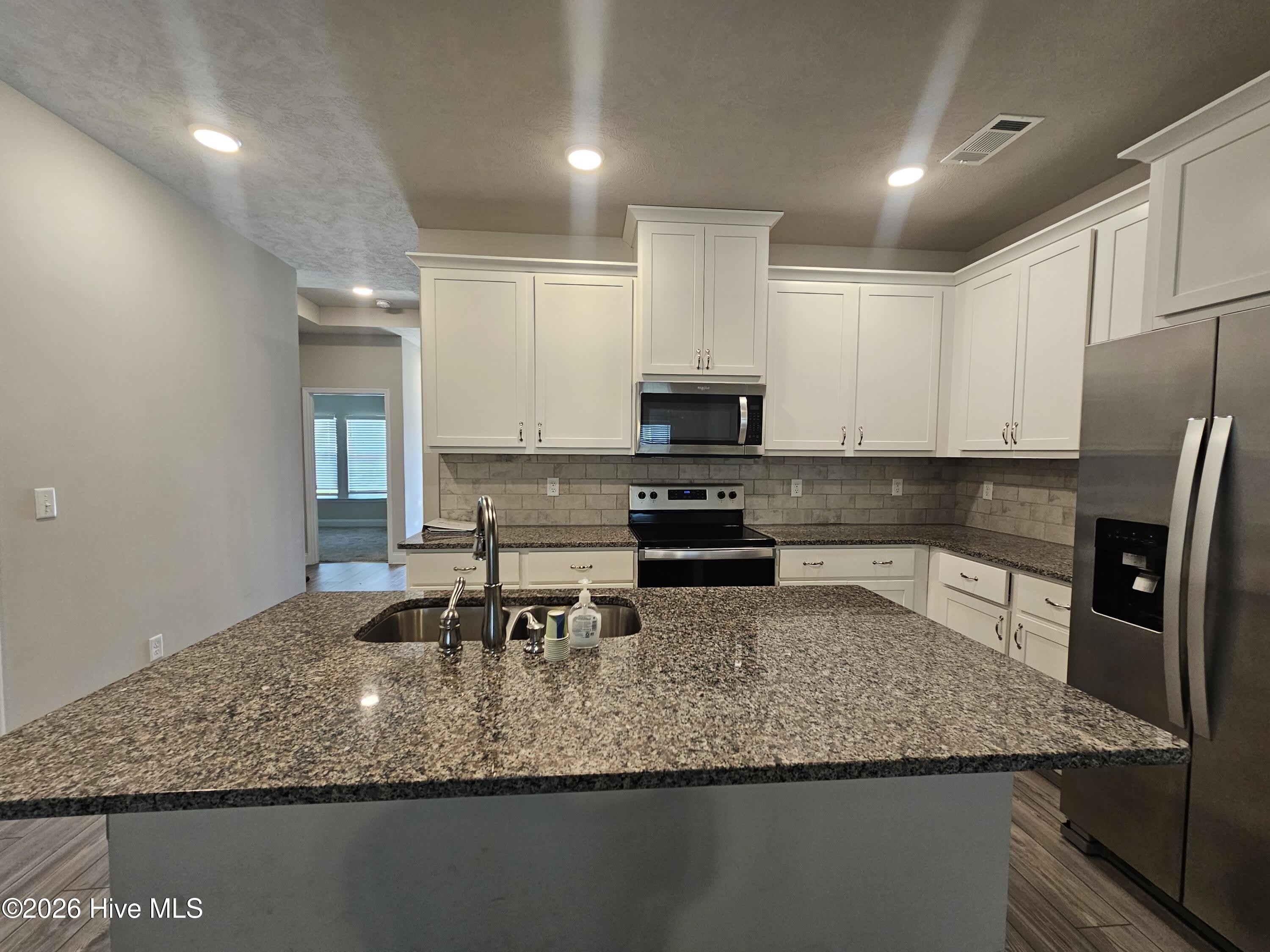 1103 Clareton Drive – photo 2