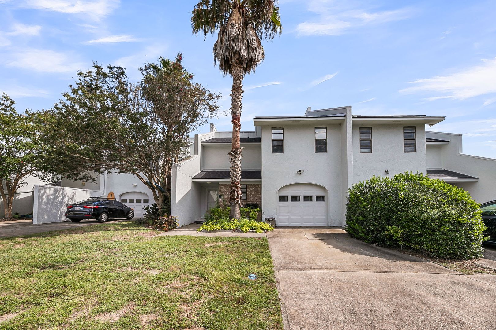 **MOVE IN SPECIAL!**2 Bedroom, 2.5 Bath Home with Bonus Room on James Island! – photo 1